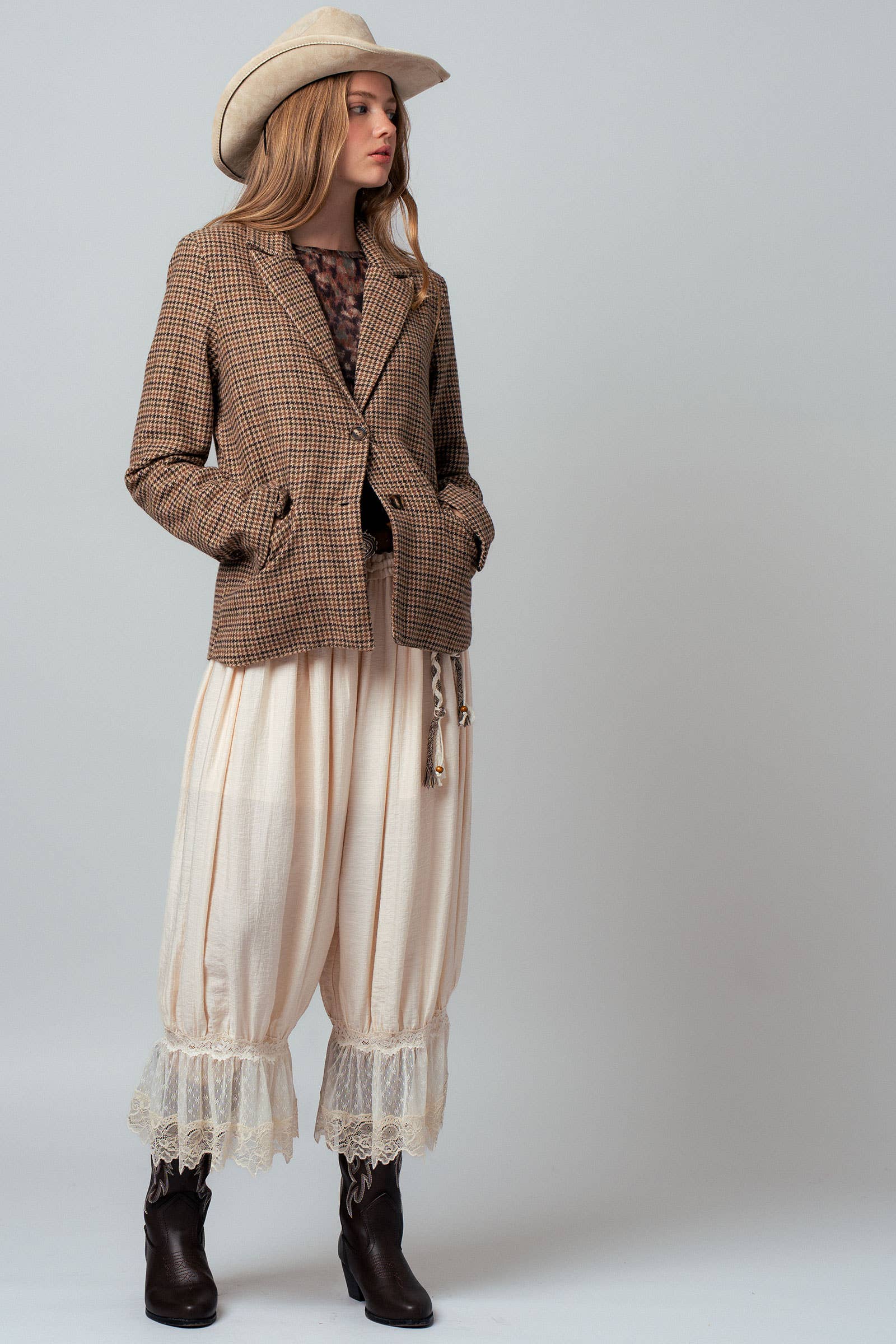Houndstooth Blazer: BROWN