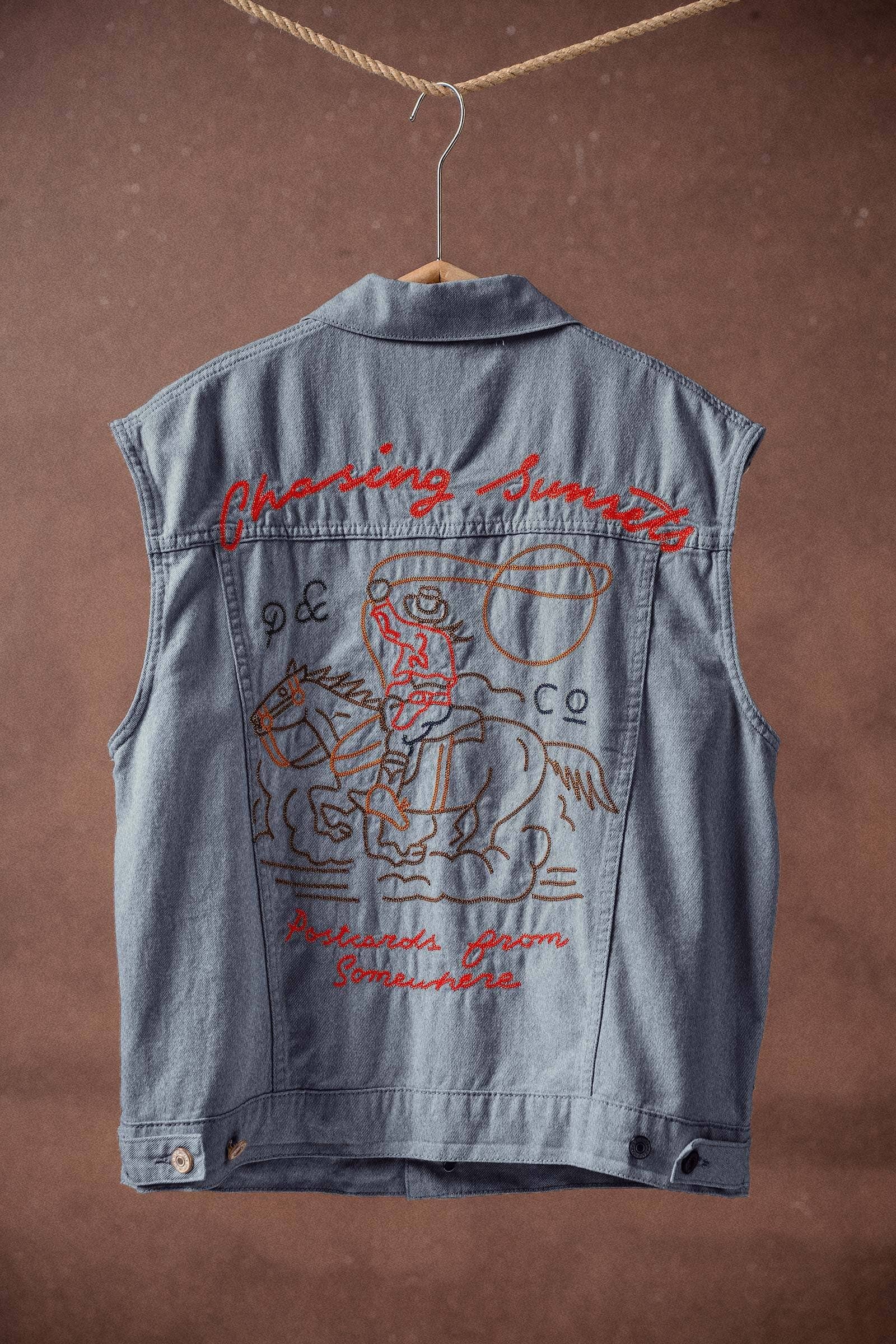 Western Sunset Embroidered Denim Vest: DENIM BLUE
