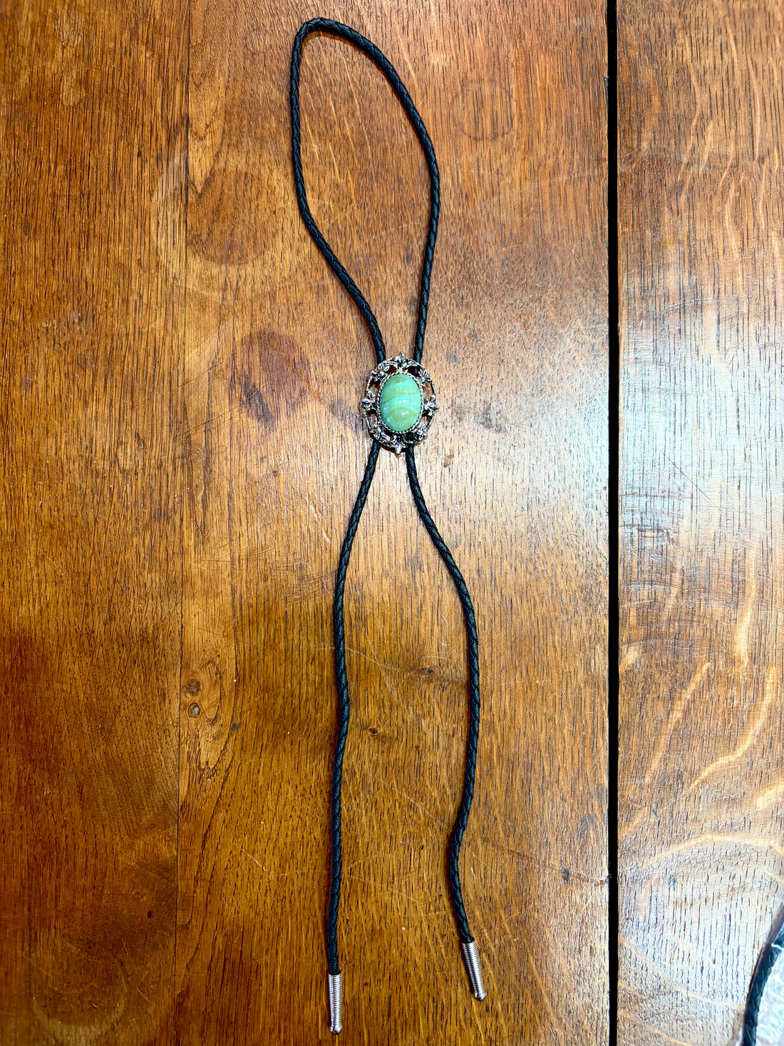 Vintage Style Oval Turquoise Stone Bolo