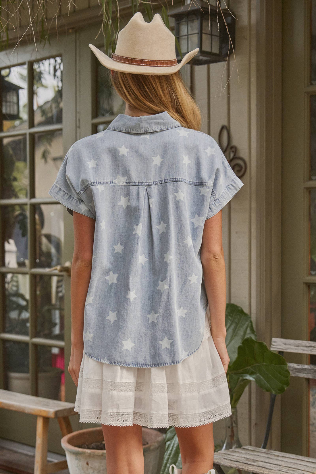 Star Print Chambray Short Sleeve Button Down: DENIM