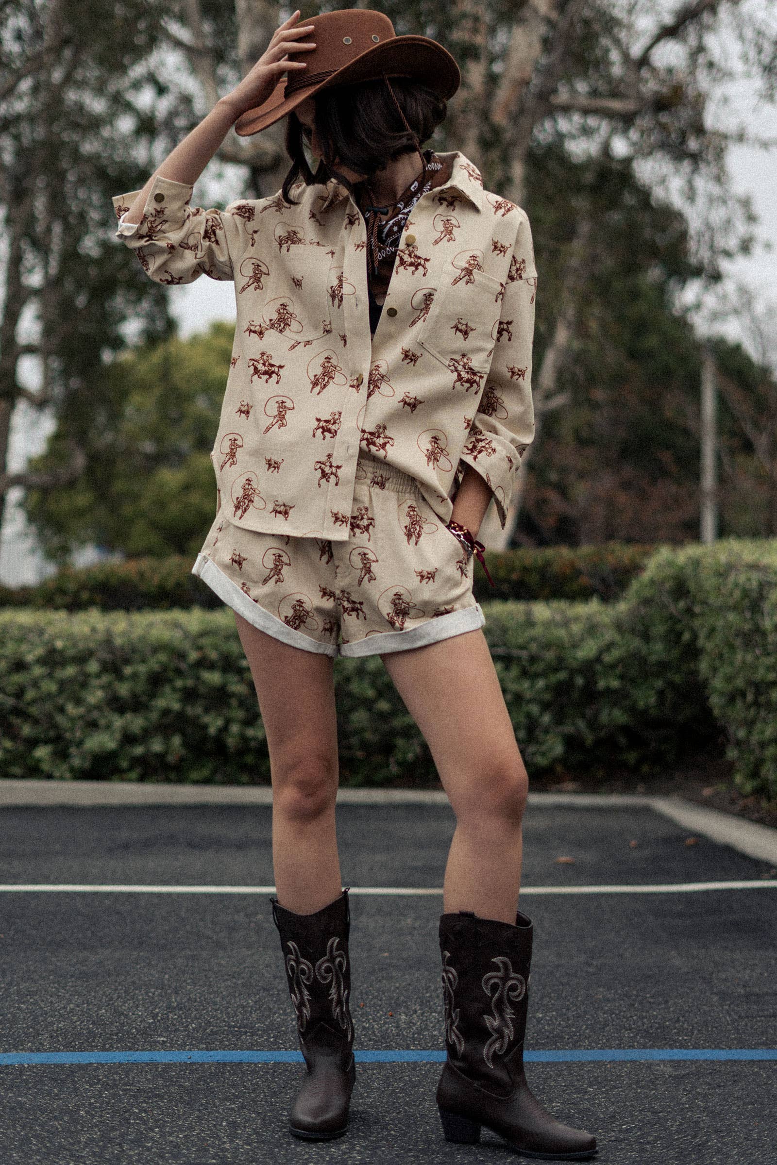 Western Rodeo Ready Roundup Shirt: IVORY