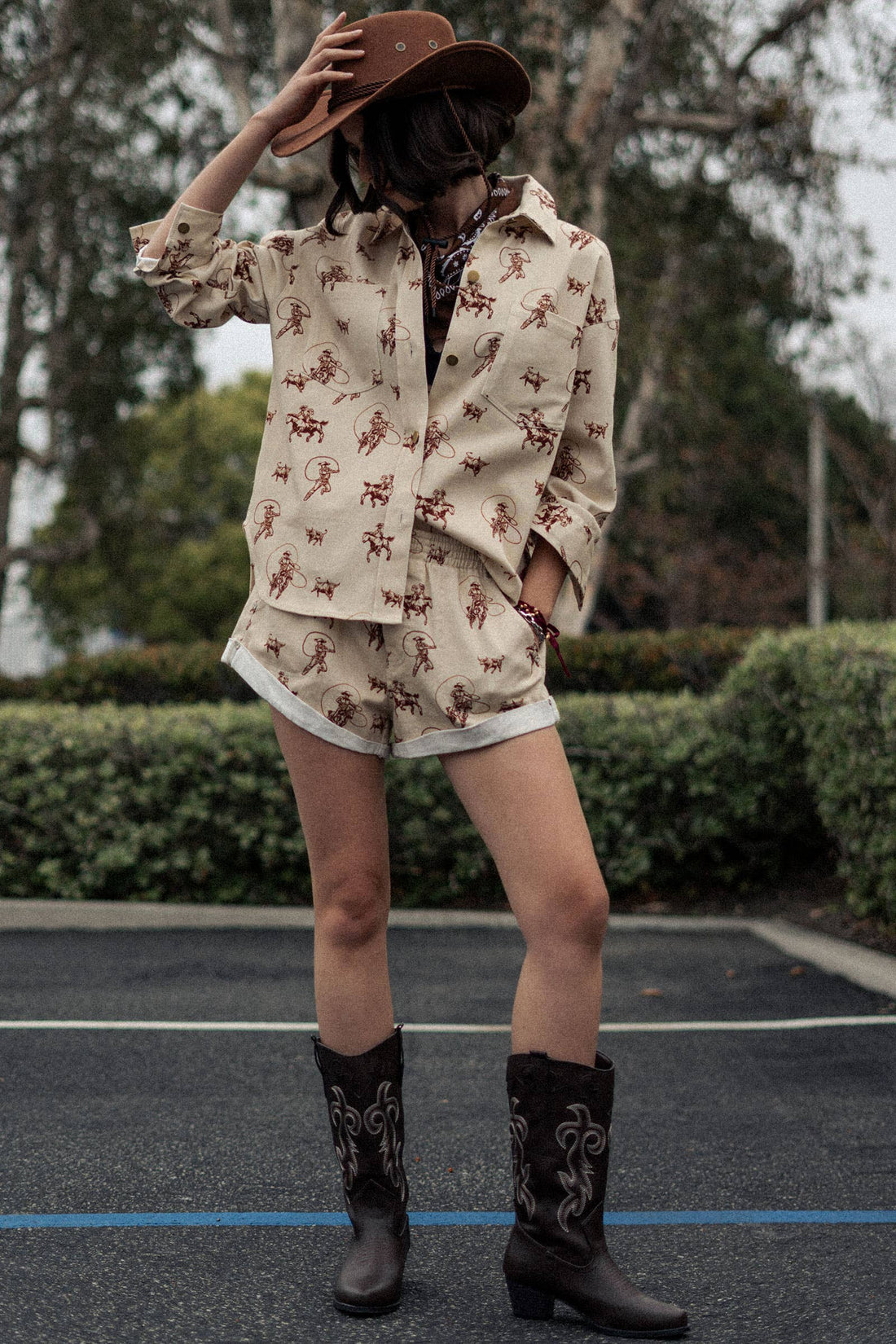 Western Rodeo Ready Roundup Shirt: IVORY