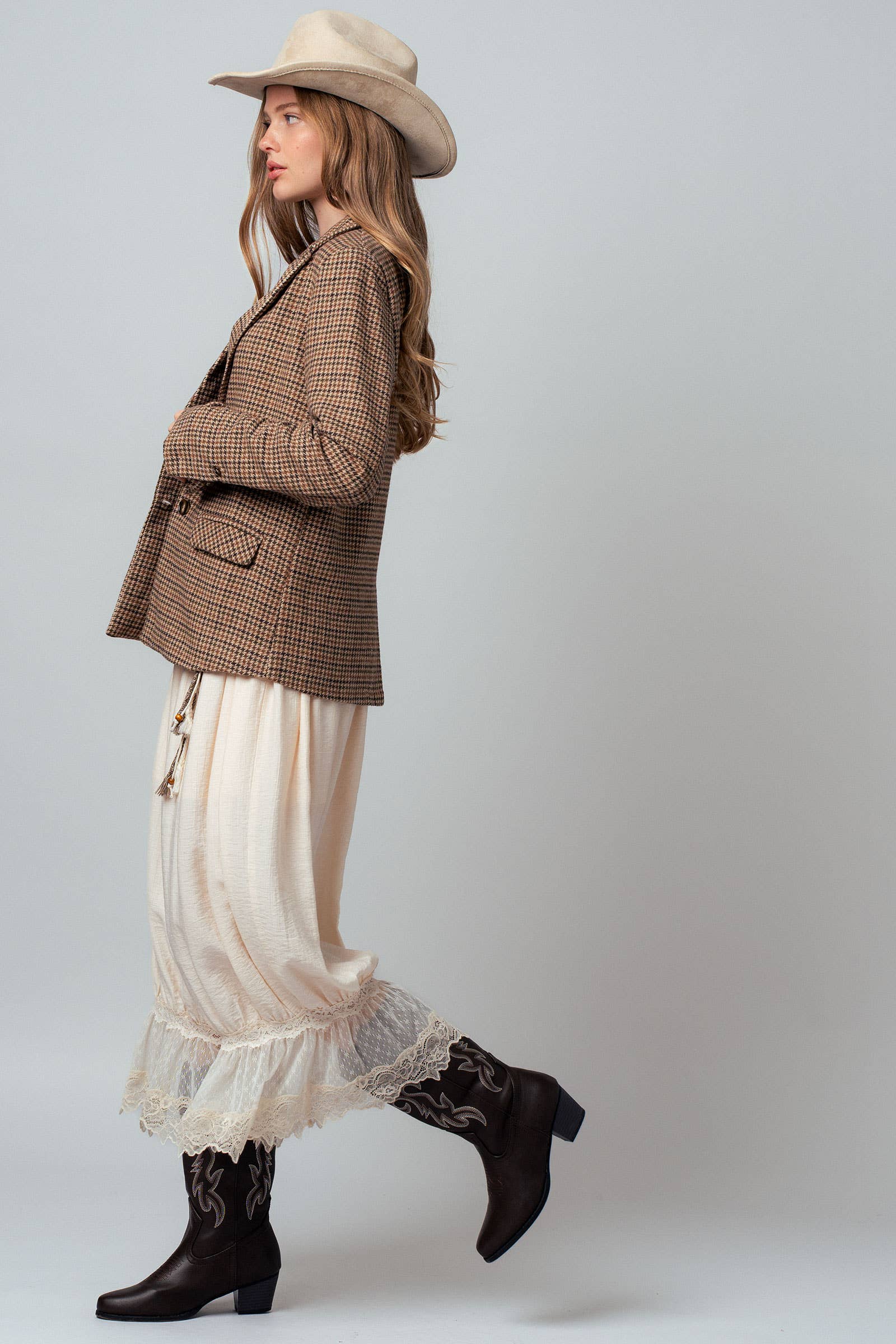 Houndstooth Blazer: BROWN