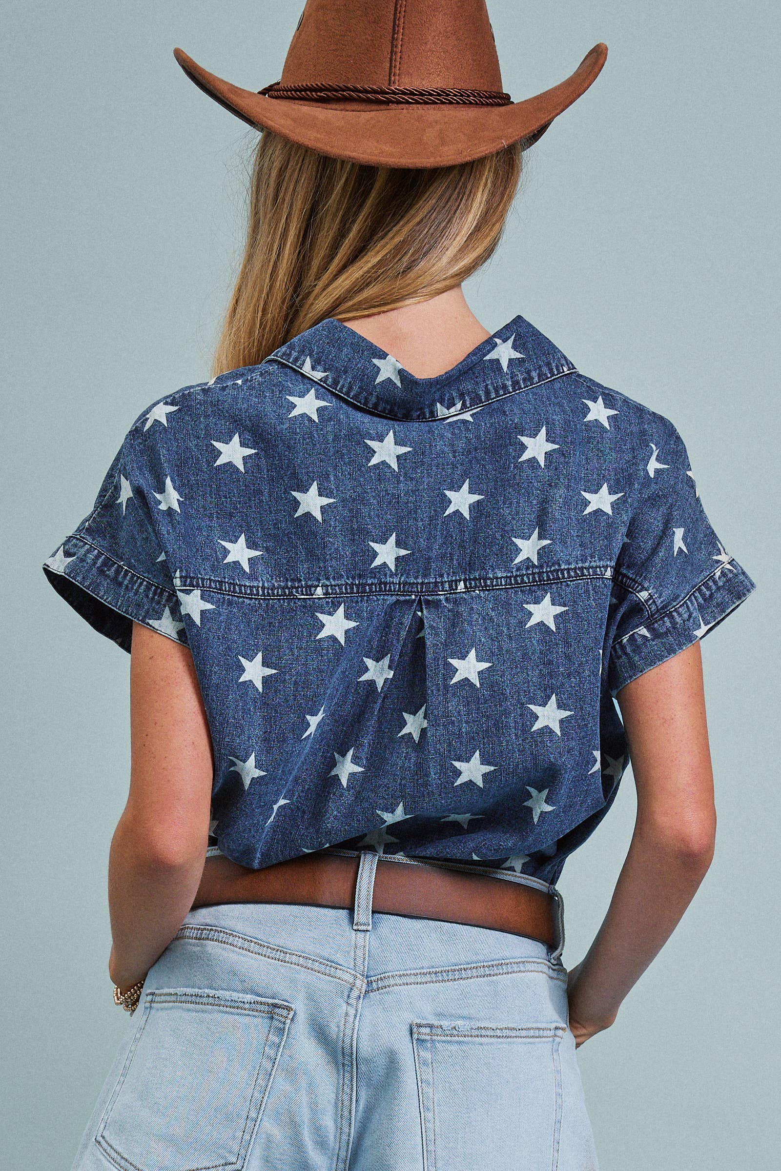 Star Print Chambray Short Sleeve Button Down: DENIM