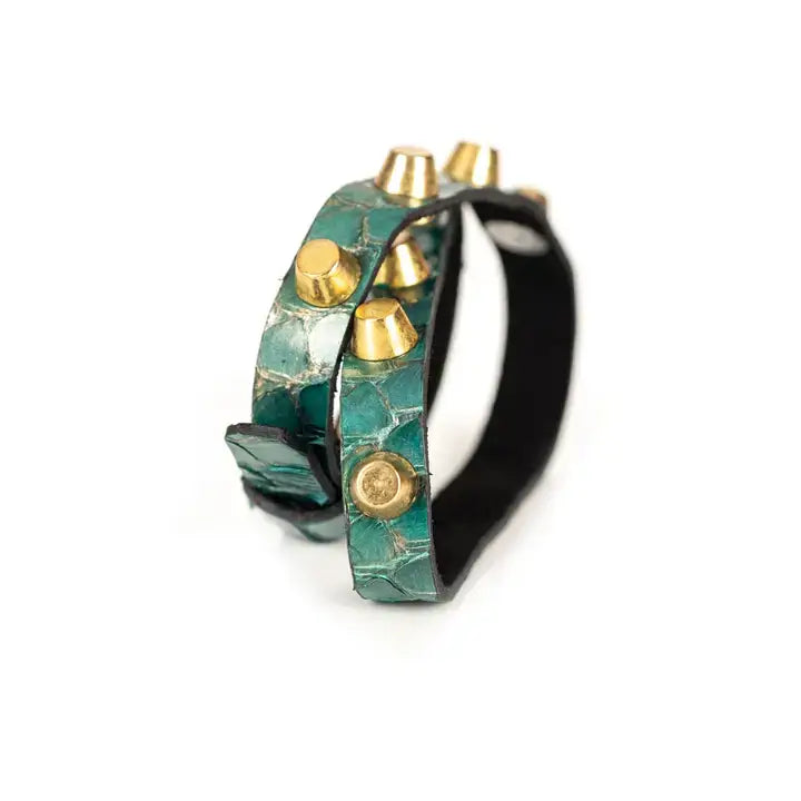 Crossed Emerald Stud Leather Bracelet: M 19 cm
