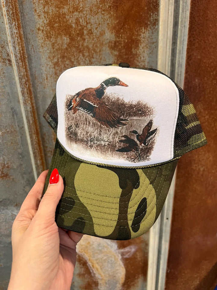 Retro Duck Trucker Caps: Camo & White