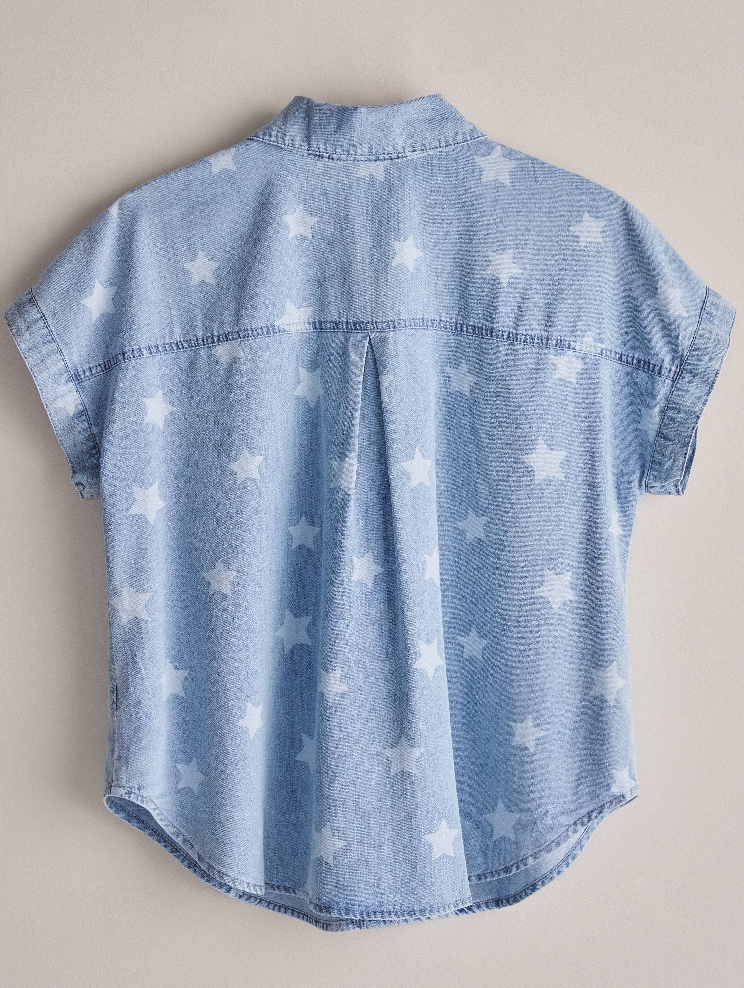 Star Print Chambray Short Sleeve Button Down: DENIM