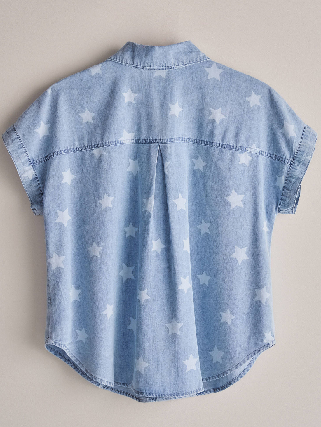Star Print Chambray Short Sleeve Button Down: DENIM