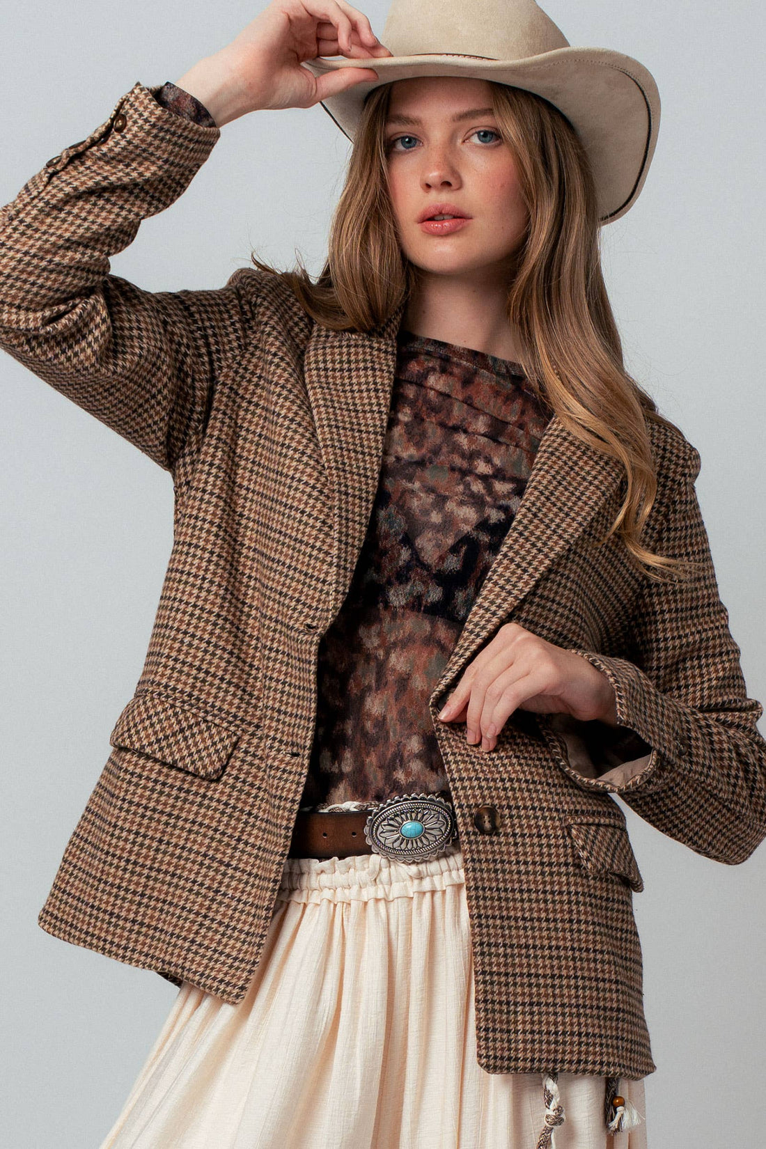 Houndstooth Blazer: BROWN