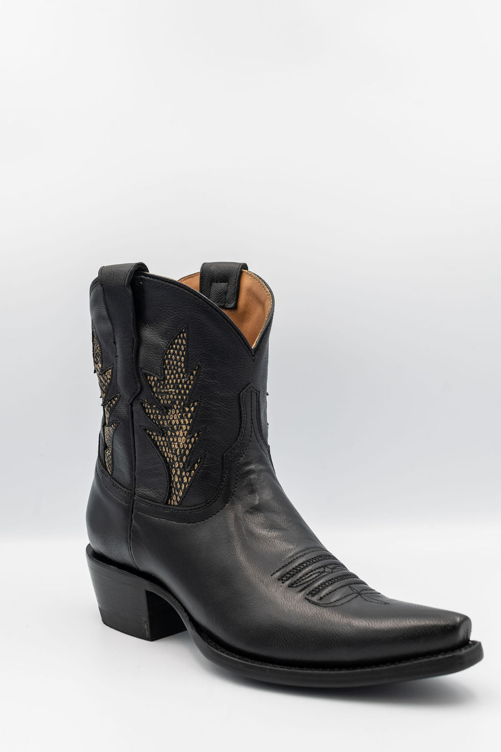 Lela Black Inlay