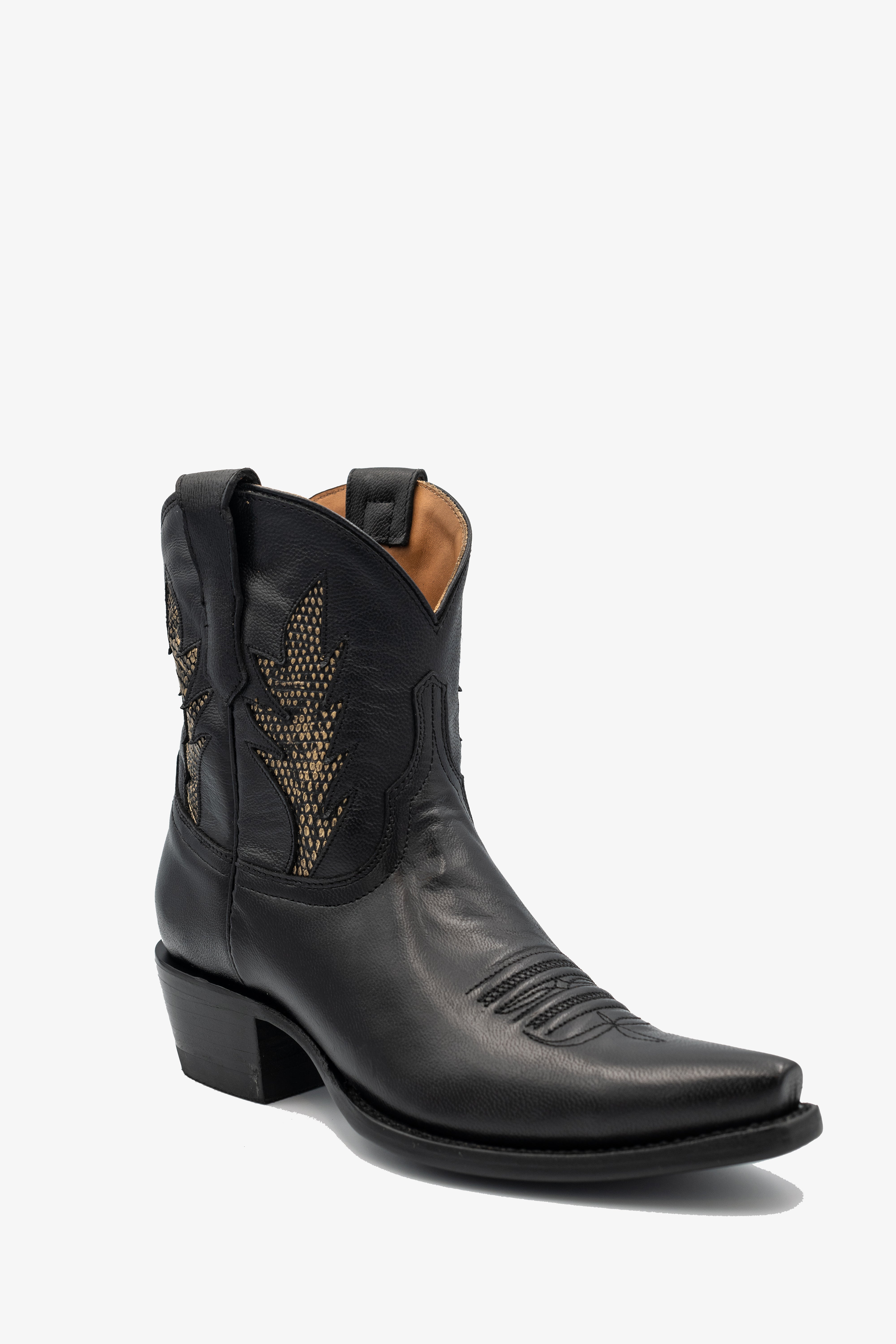 Lela Black Inlay