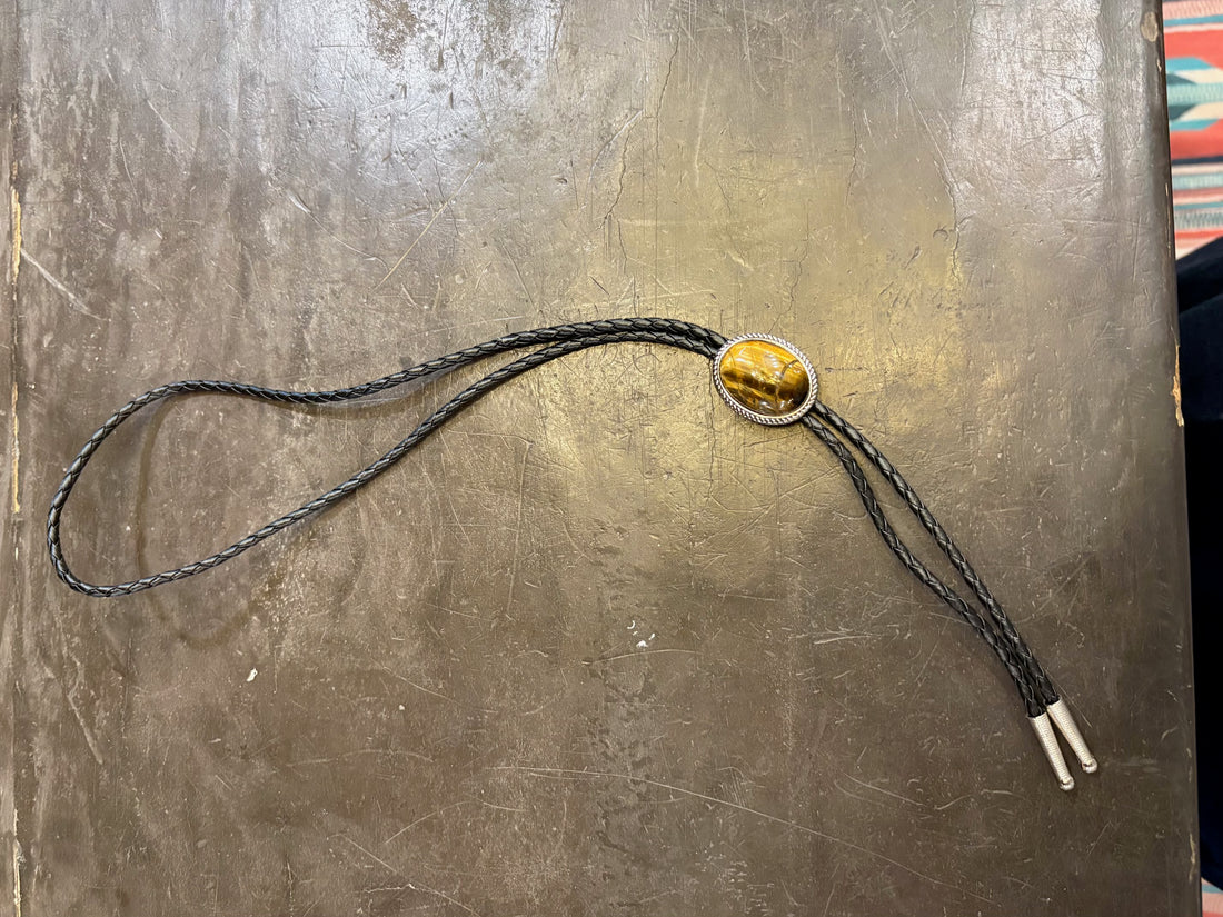 Oval Gemstone Bolo