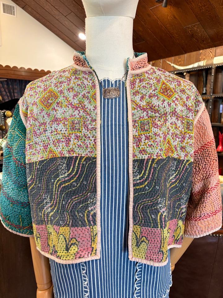 SaPeyKa Short Sleeved Crop