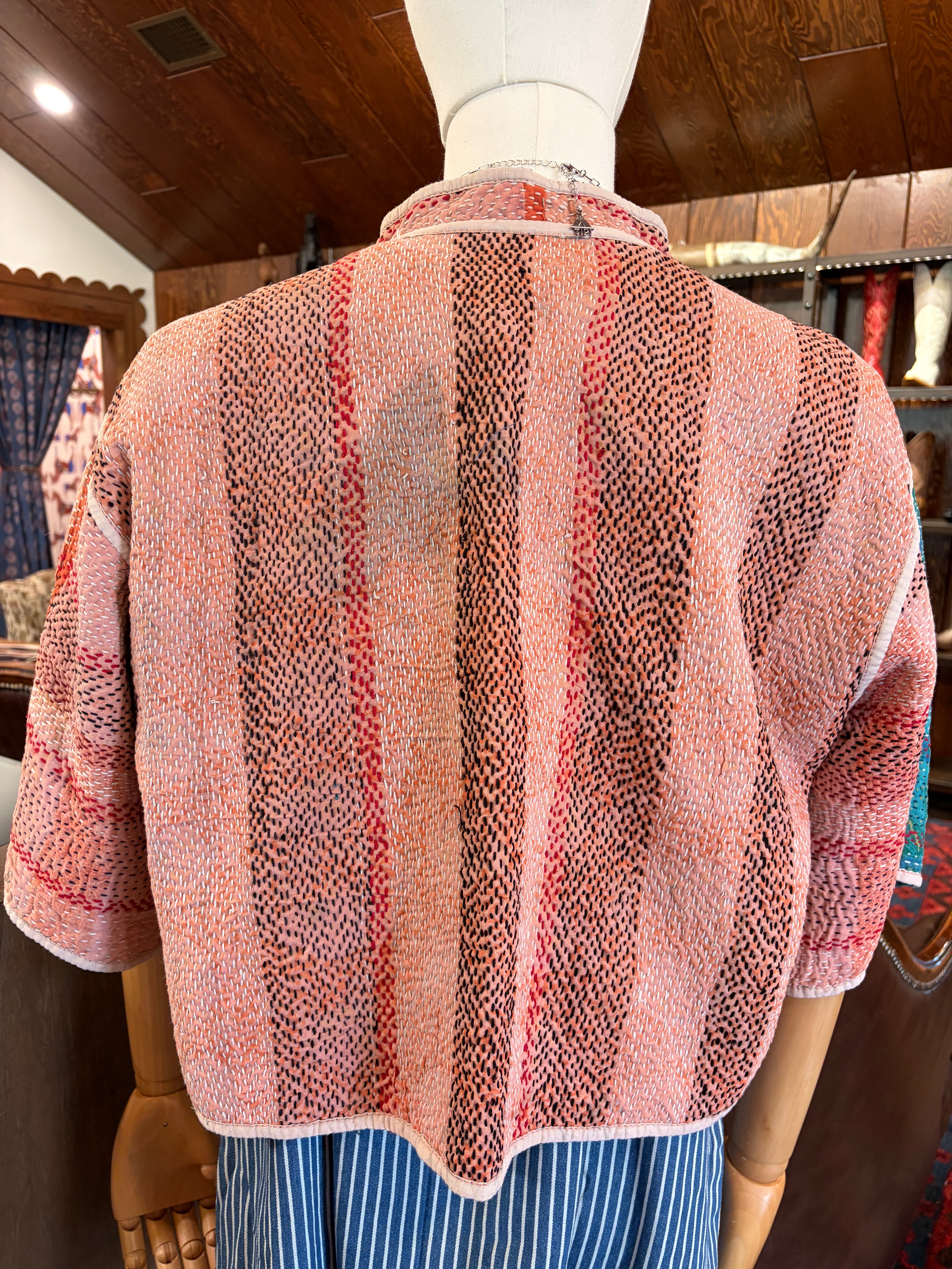 SaPeyKa Short Sleeved Crop