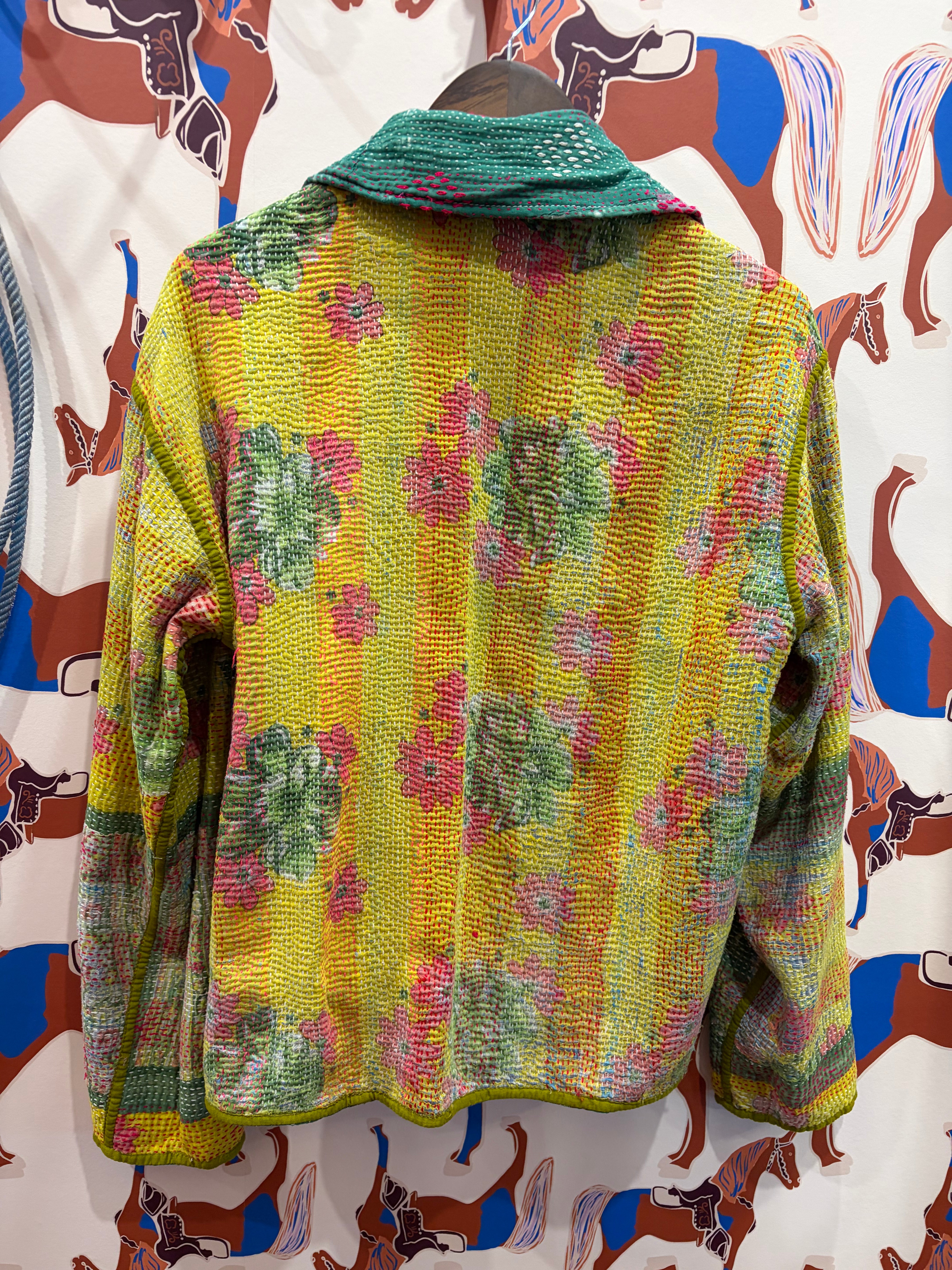 SaPeyKa Long Sleeved Croped Jacket