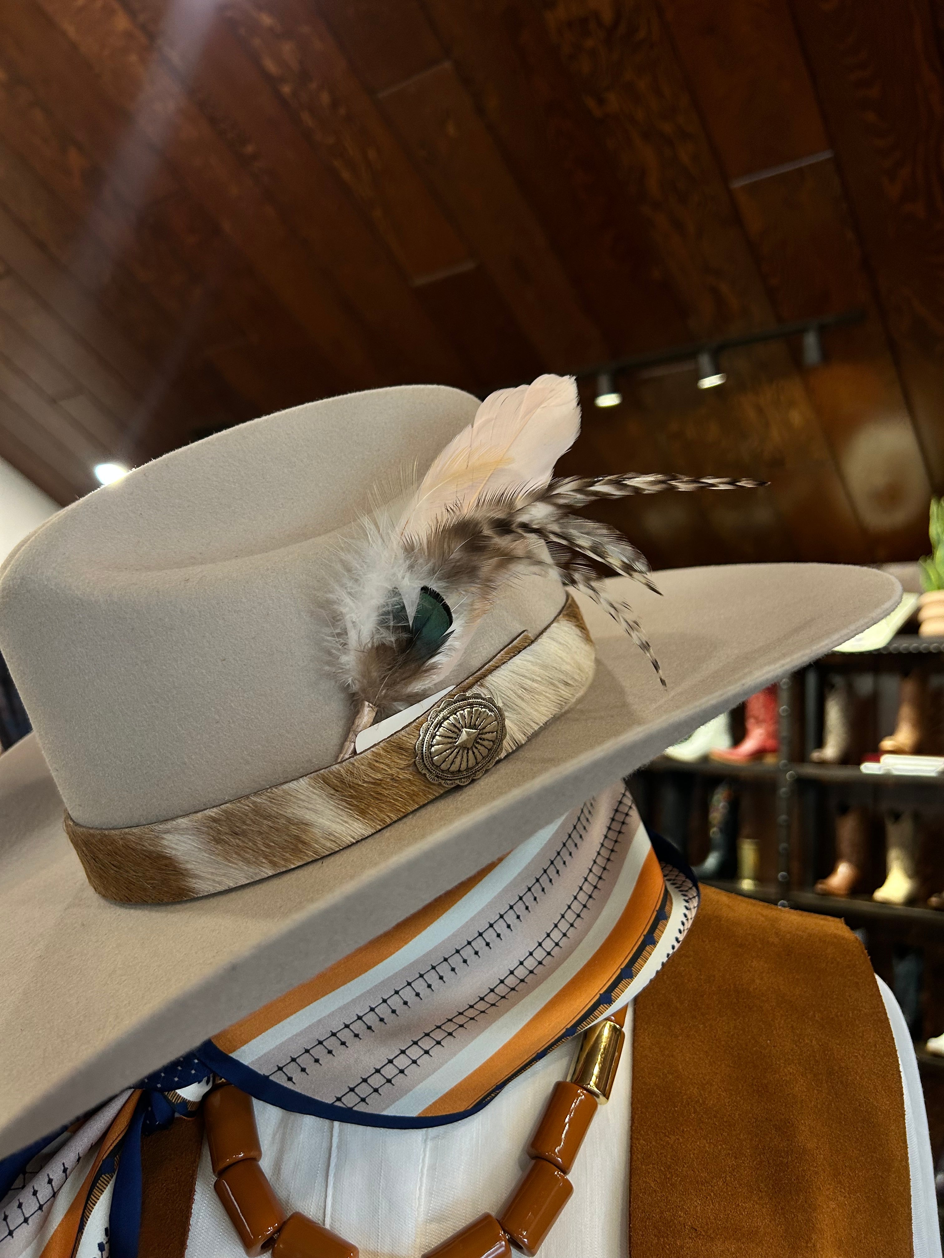 Willow Lane Showgirl Hat Feather