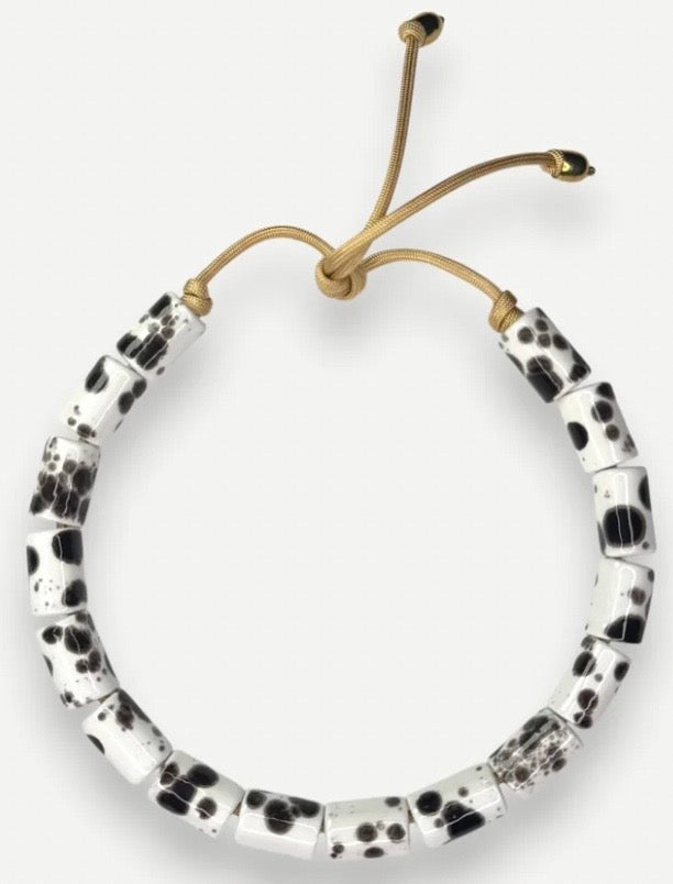 TORT CANDY. BEAD FIVE.