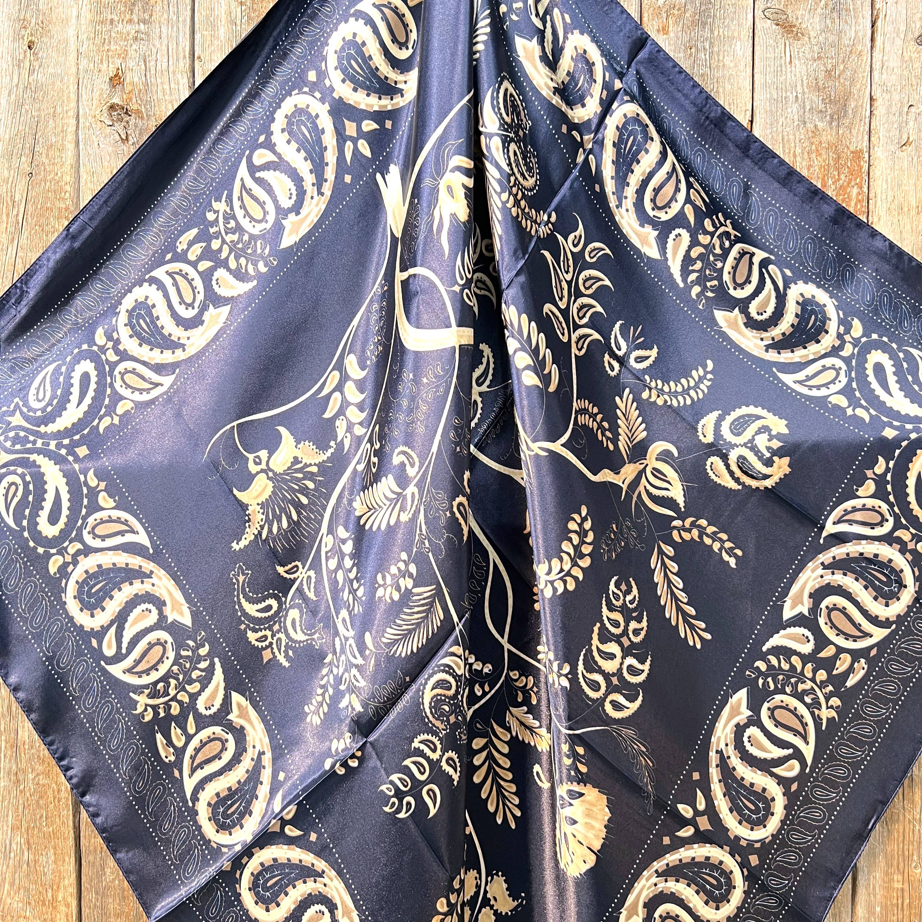 Blue and Cream Paisley Wild Rag – La Ceiba Ranch