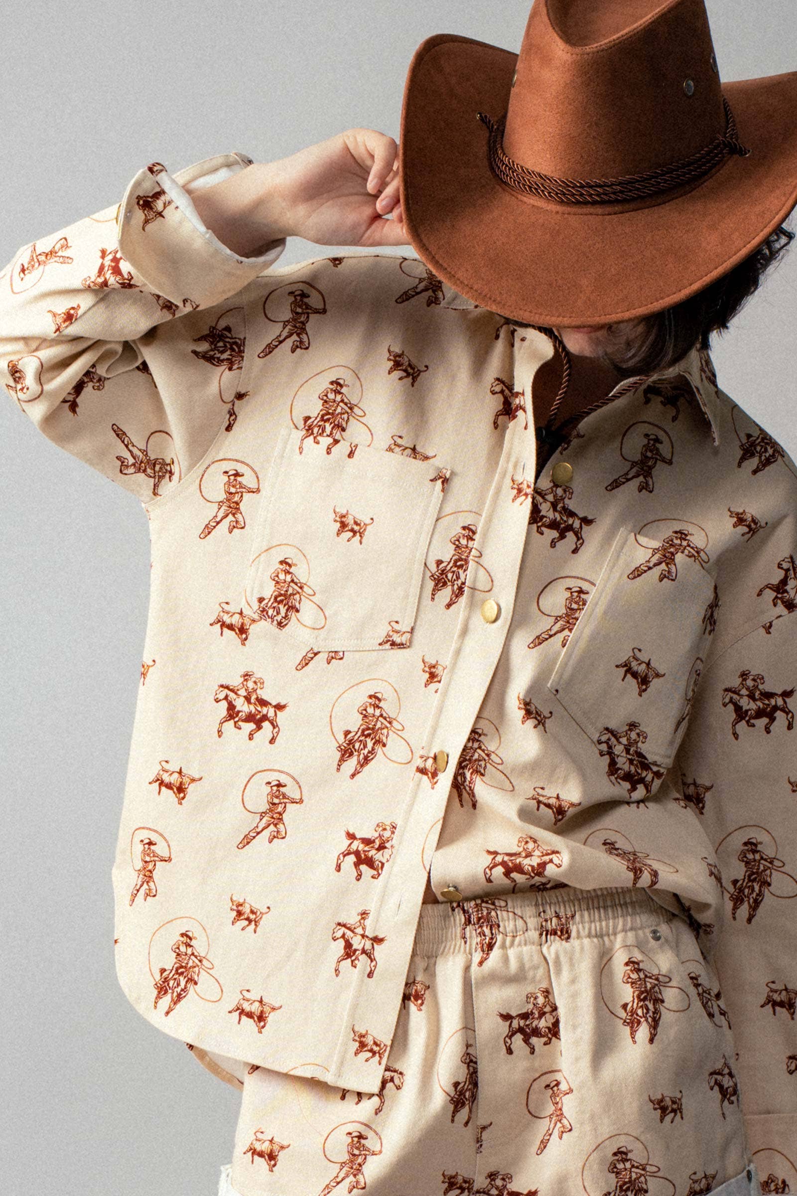 Western Rodeo Ready Roundup Shirt: IVORY