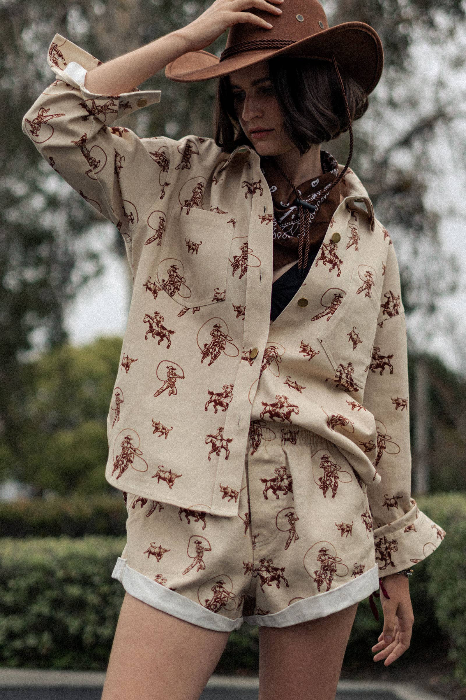 Western Rodeo Ready Roundup Shirt: IVORY