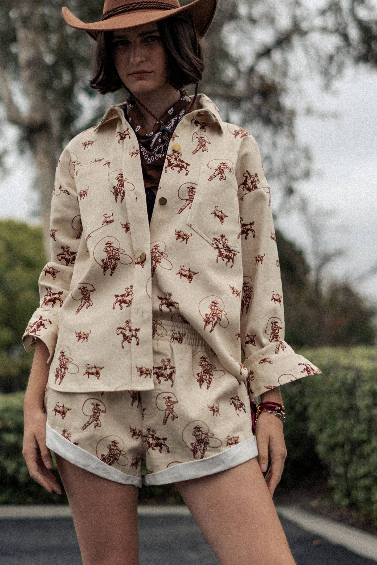 Western Rodeo Ready Roundup Shirt: IVORY