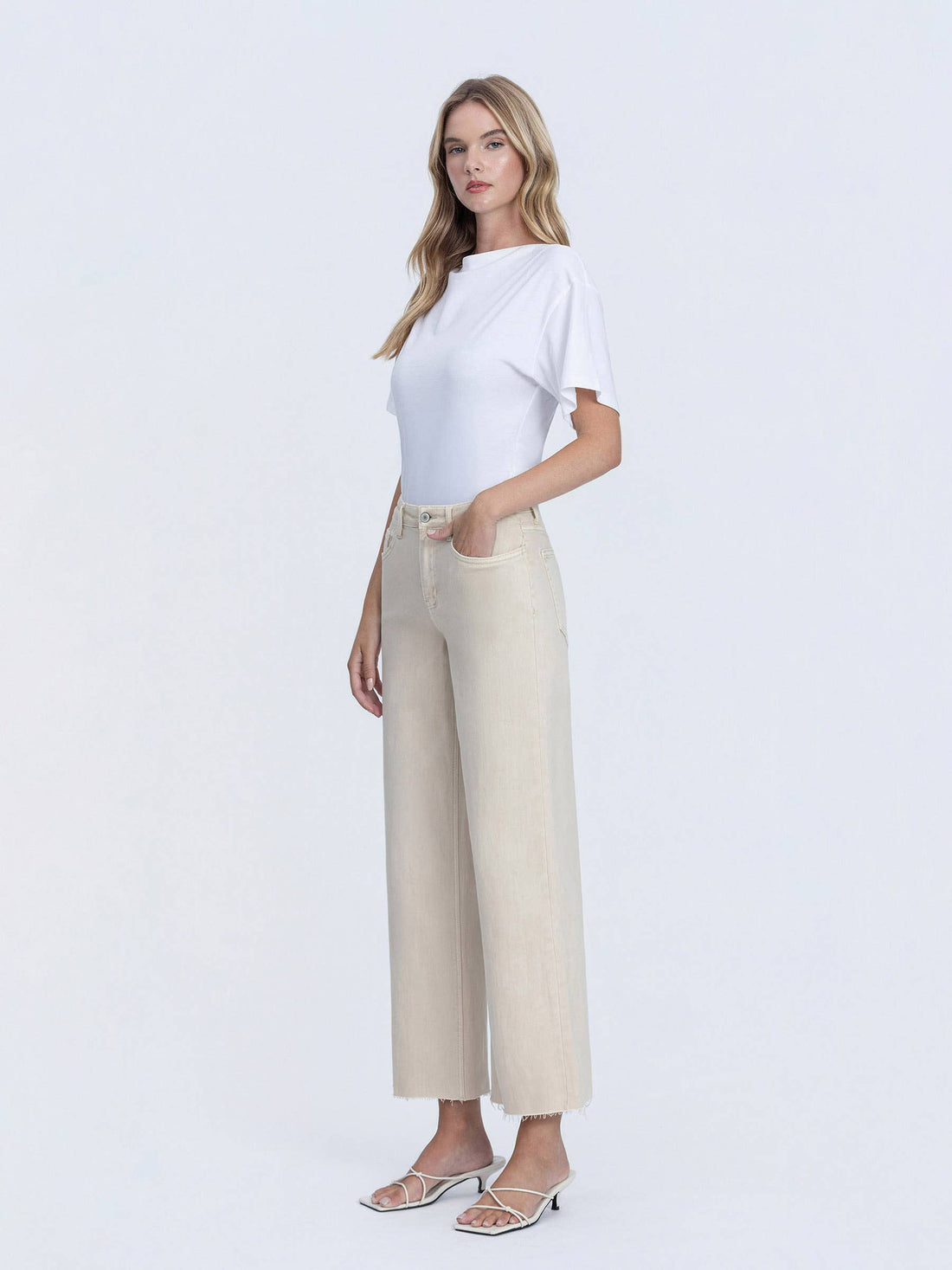 HIGH RISE CROP WIDE LEG JEANS White Swan