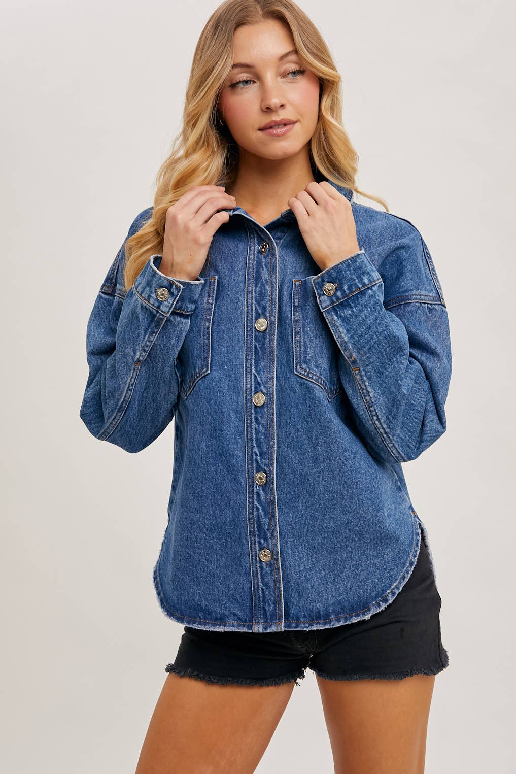 BUTTON DOWN DENIM JACKET: DK.WASH