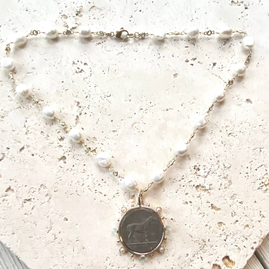 Equestrian horse pendant